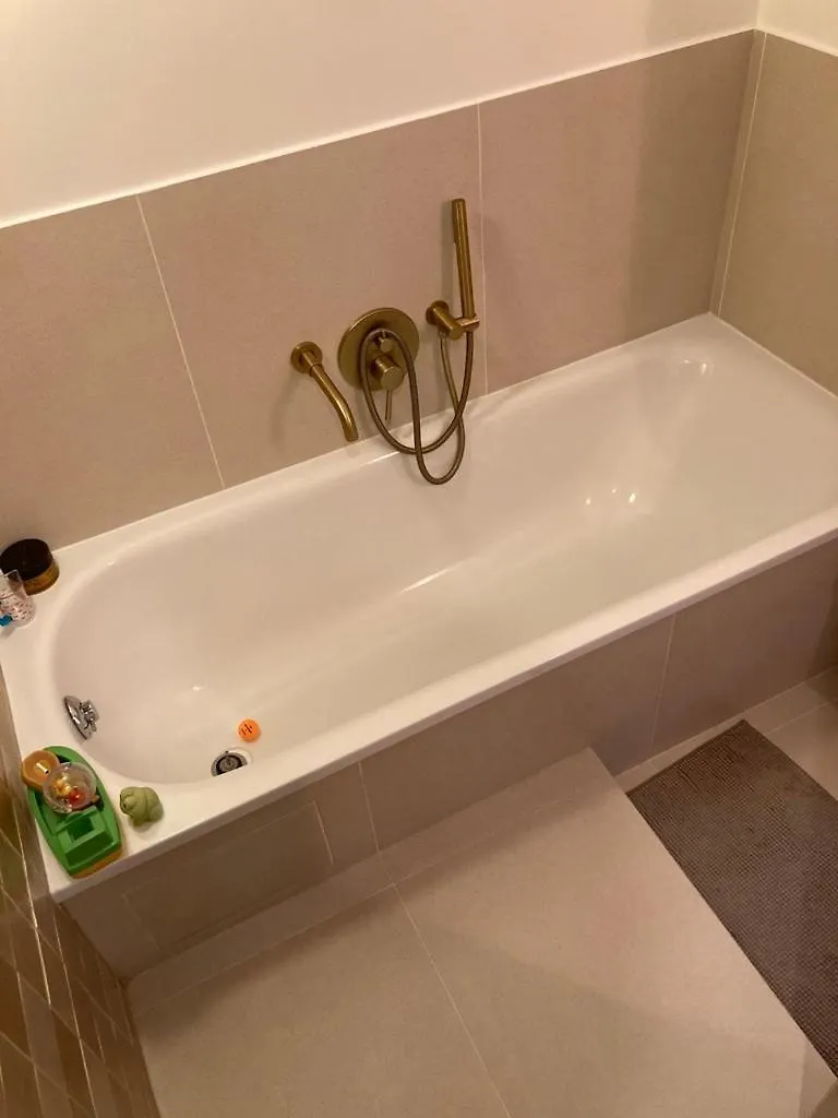 Beautiful Kids Friendly Apartment With Montmartre View パリ 0*,